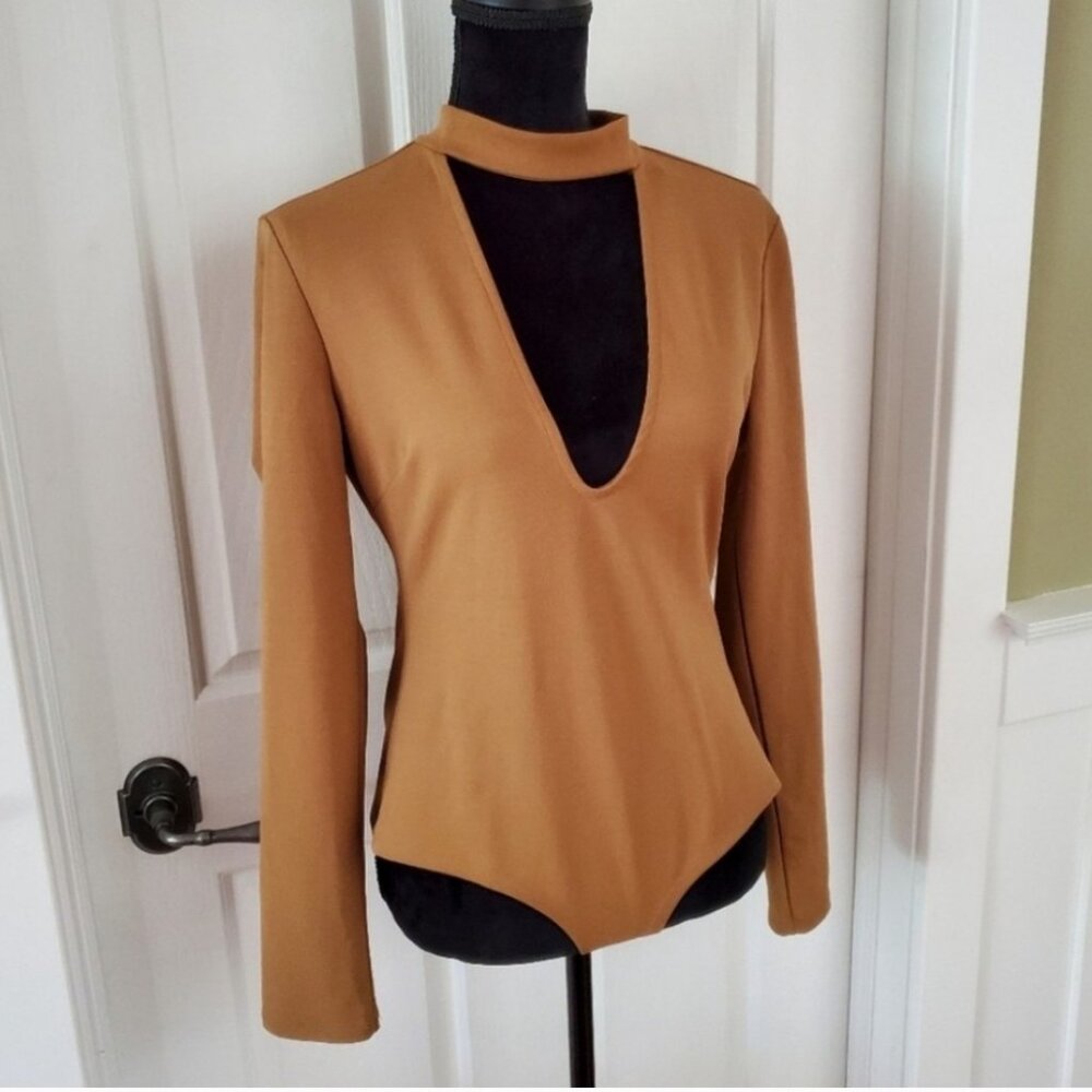 Revamped Long sleeve sexy deep cleavage with neck band solid colour open…